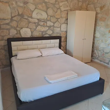 Klejdi's Apartamento *